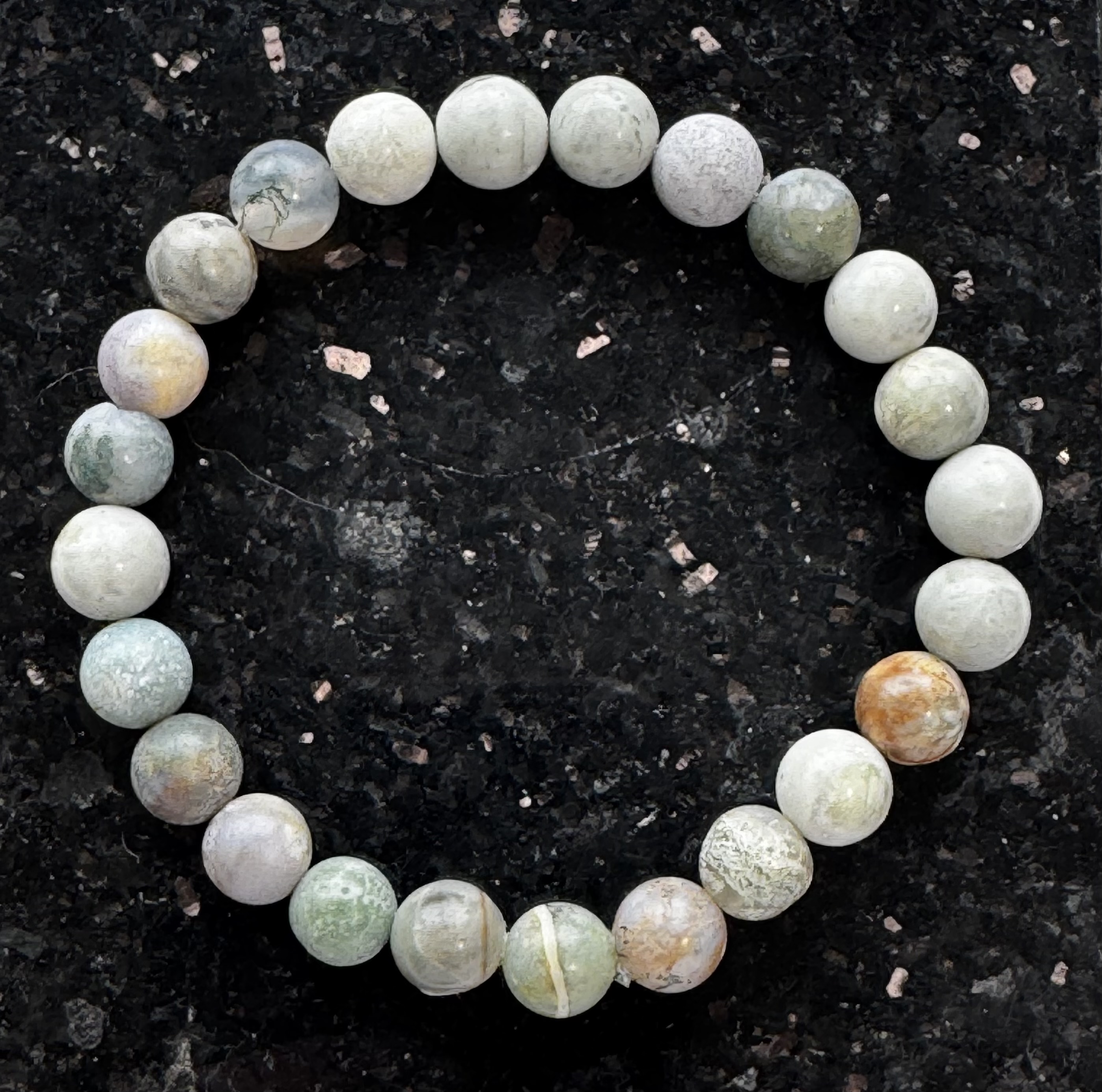 Pale green agate bracelet